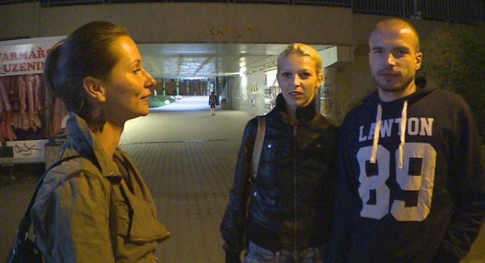Czech Couples 04 İşten Dönen Gençleri Yorgun Argın Sikişmeye İkna Ettiler Türkçe Altyazılı Porno
