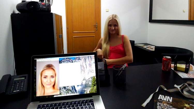 Czech Super Models 4 Kaile Elemanın İş Teklifine Saksoyla Cevap Veriyor Türkçe Altyazılı Porno
