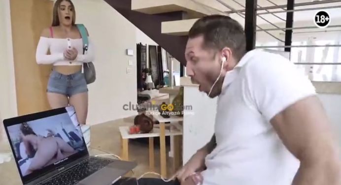 Üvey Babasını Evde 31 Çekerken Yakalıyor